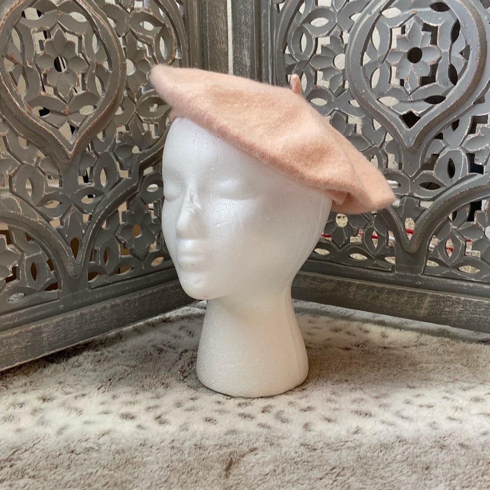Baby pink beret OS pastel knit hat Softgirl travel French euro summer vacation